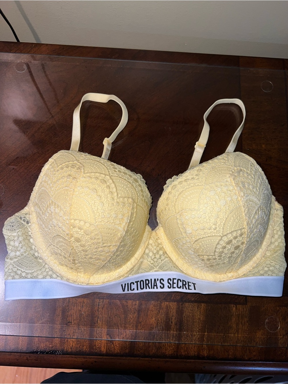 Victoria's Secret Pale Yellow Lace Push-Up Bra with Branded Band